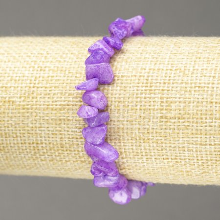 c727e4bd-a097-4fc8-9224-4af0d7e6c952.jpg Браслет натур. Кварц фіолетовий крихта 8 мм стрейч