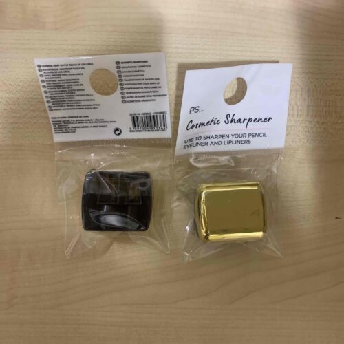 c7bc22fd-68dc-4b26-865f-cafc478de435.jpg Точилка для олівців косметична Primark 2 отвори