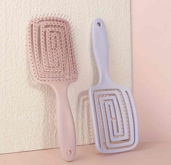 Щітка для волосся "Лабіринт" 24 см мікс кольорів