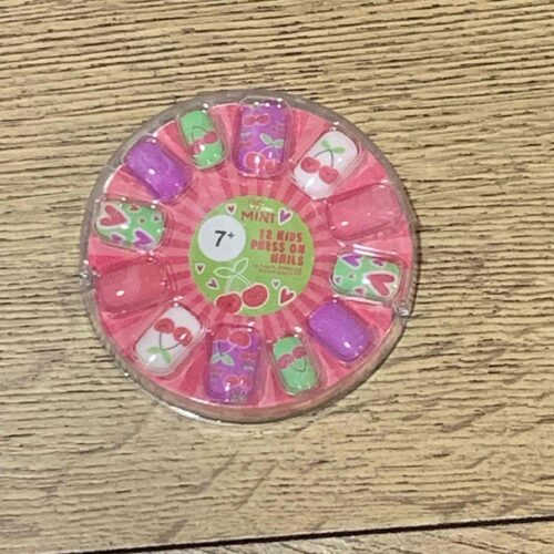 Накладні Нігті дитячі (7+) Primark 12 шт