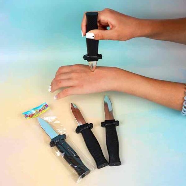 Бутафорський ніж зі складним лезом