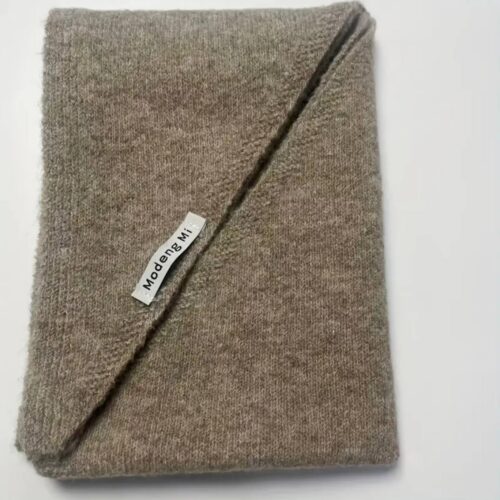 da36bc4a-ce57-4add-958e-a3646e06c6d5.jpg Шарф-хустина 100*37 см (шерсть) коричневий