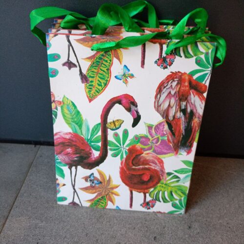 e255e1a7-a3e4-46d9-a5ce-299c53cacdcb.jpg Пакет подарунковий "S" (23*18*10) "Фламінго"
