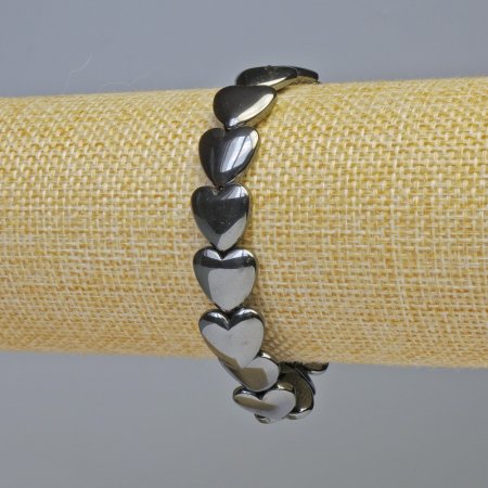 ee581fbe-4c8b-40db-bef4-a0fef7c58637.jpg Браслет натур. Гематит чорний "серце" 9,5 мм стрейч