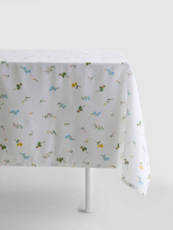 Скатертина "Ніжні квіти" Primark котон (140*180) біла