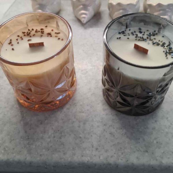 Свічка ароматична Solodka в склянці з деревʼяним фітілем 250 г