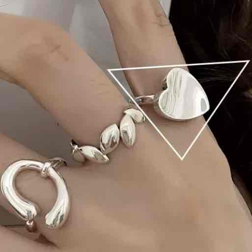 Каблучка жіноча "Геометрична" серце вигнуте срібна (7378)