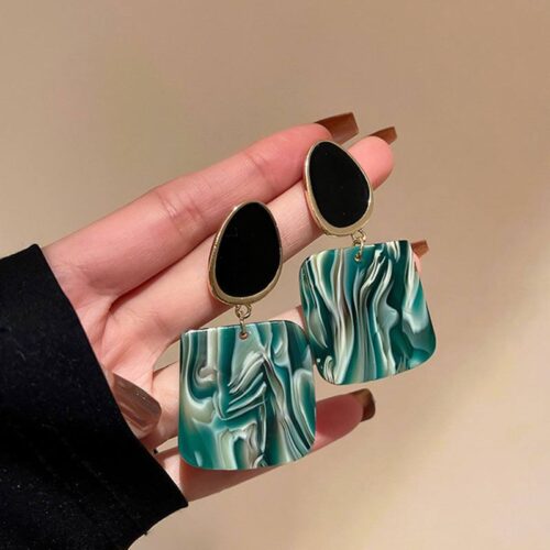 Сережки акрилові геометричні зелені з чорним (8061)