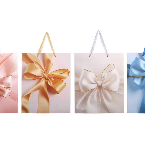 fedc0231-0dc9-4d65-b6db-4c5e36e10fd4.jpg Пакет подарунковий "S" (18*23*8) "Бант"