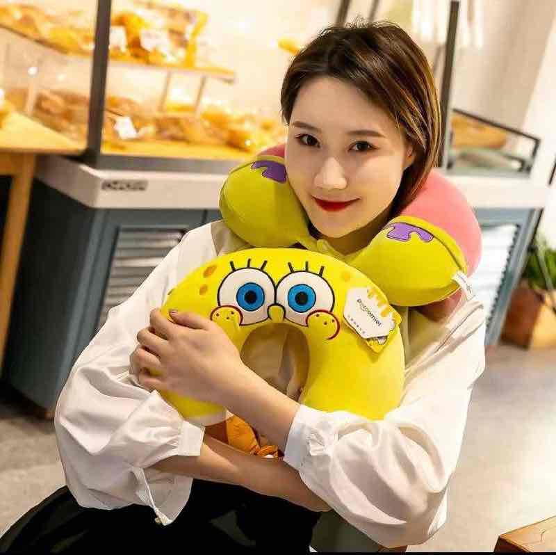 Подушка дорожня U-подібна "Губка Боб/ Sponge Bob" (холофайбер) жовта
