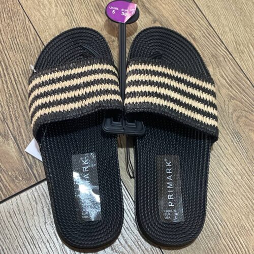 16a8ef76-107f-46ff-bb12-6d0d268799f2.jpg Шльопанці жіночі резинові Primark з ефектом соломи чорно-бежеві