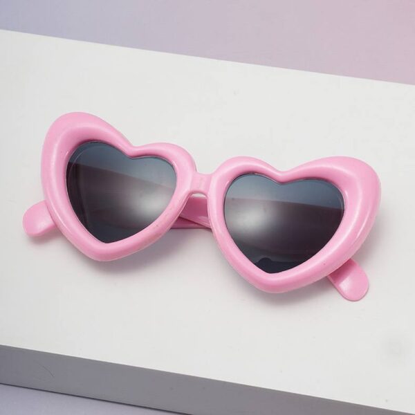 Окуляри дитячі сонцезахисні "Сердечка" однотонні опукла оправа (10134)
