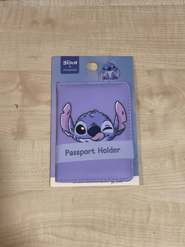 Обкладинка на паспорт "Stitch" Primark фіолетова