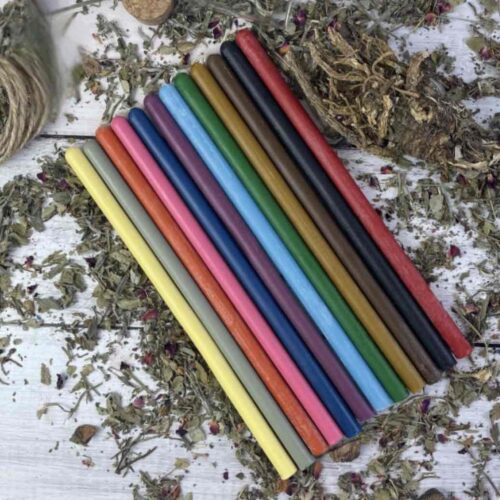 2679d23c-69c6-494b-9846-daec3b208c76-5.jpg Свічка воскова 5C H27 см D1,3 см мікс кольорів