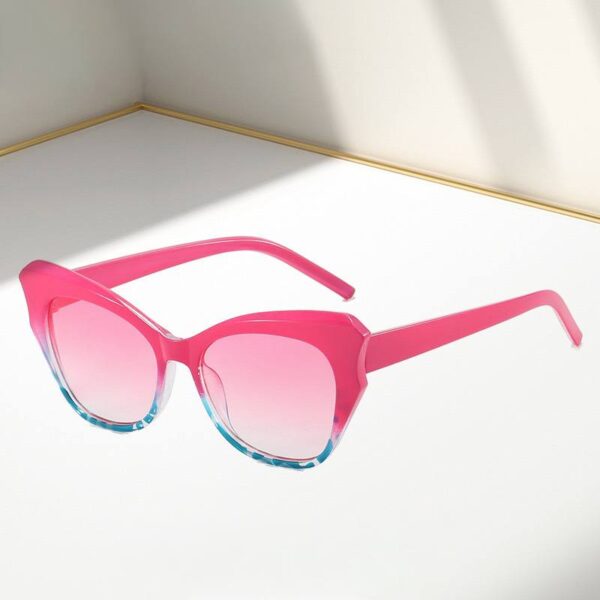 Окуляри жіночі сонцезахисні "Кошачі" заокруглені оправа з градієнтом (8515)