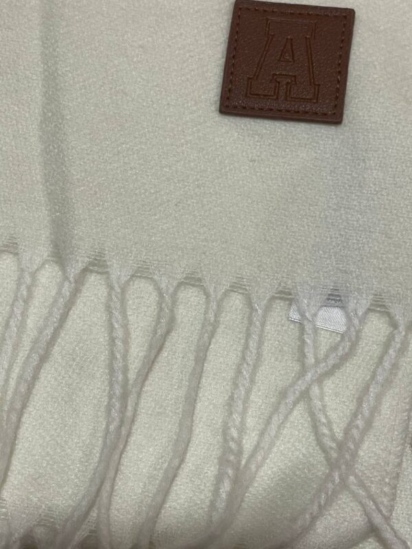 Шарф жіночий Primark з китицями білий