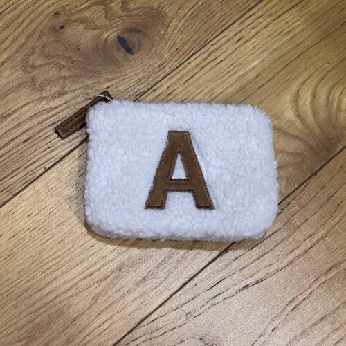 Гаманець компактний Primark лаконічний "Буква" тедді білий