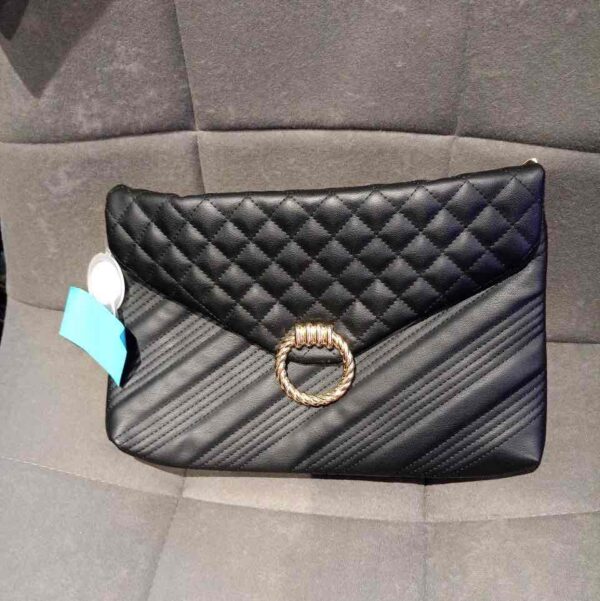 Сумочка з ланцюжком/стьобана фактурна чорна