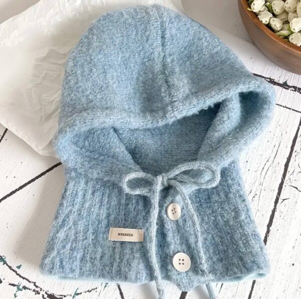 Шапка-балаклава жіноча з регулюванням та гудзиками в'язана (акрил) блакитна