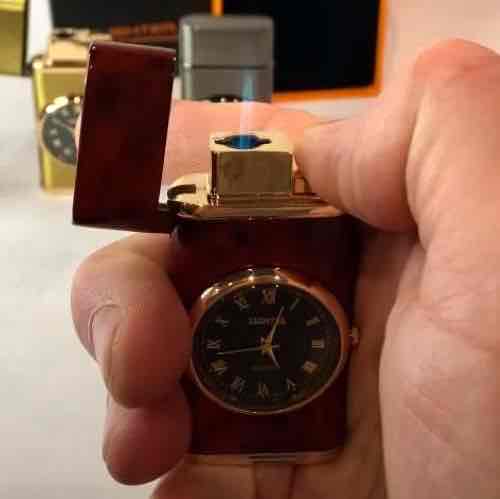 Запальничка газова чорна з кварцовим годинником (турбо-полум'я)