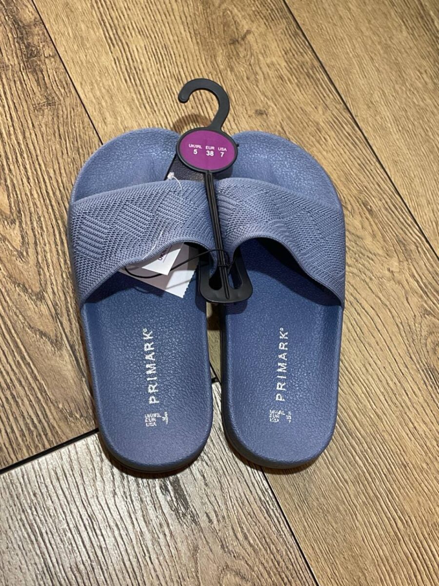 Шльопанці жіночі резинові Primark з в'язаним ремінцем сині