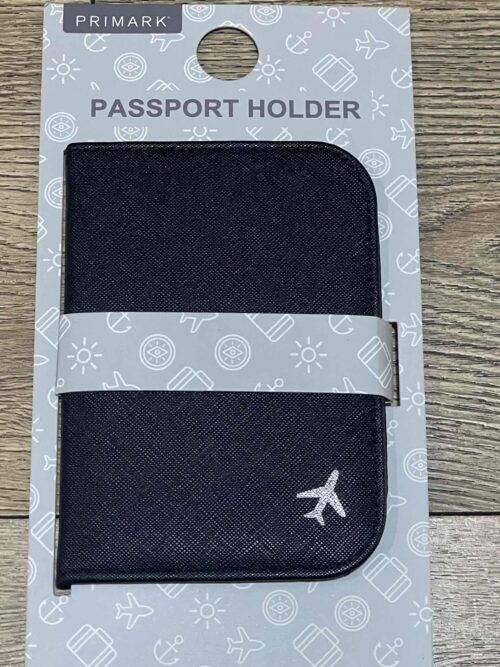 81cd0846-b837-4691-b289-d12a69d96a7d-1.jpg Обкладинка на паспорт Primark чорна