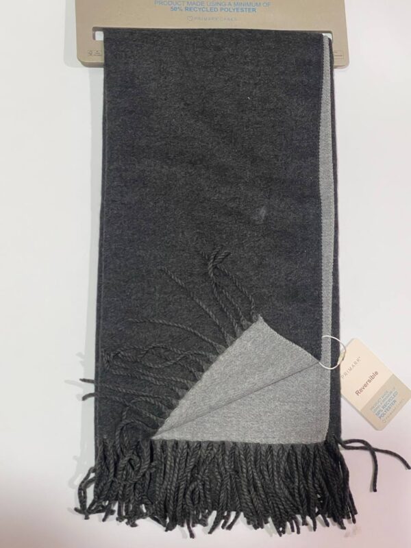 8cb156d3-cd1c-4d86-8bf2-adbe68e66ea6.jpg Шарф жіночий Primark з китицями двосторонній сірий