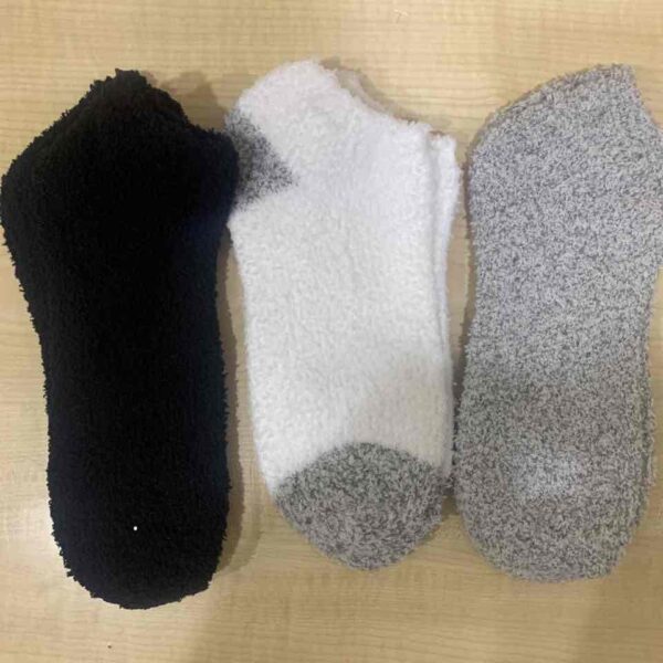 Шкарпетки домашні м'які Cosy Primark короткі чорні/сірі/білі