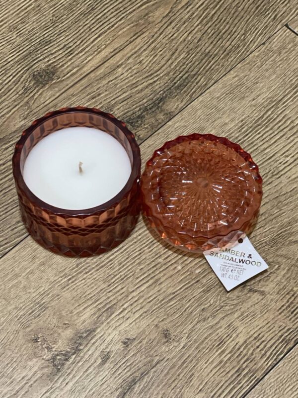 Ароматична свічка у рельєфному склі з кришкою Primark 130g (20 годин) мікс