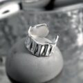 Каблучка жіноча широка рельєфна срібна (2977)