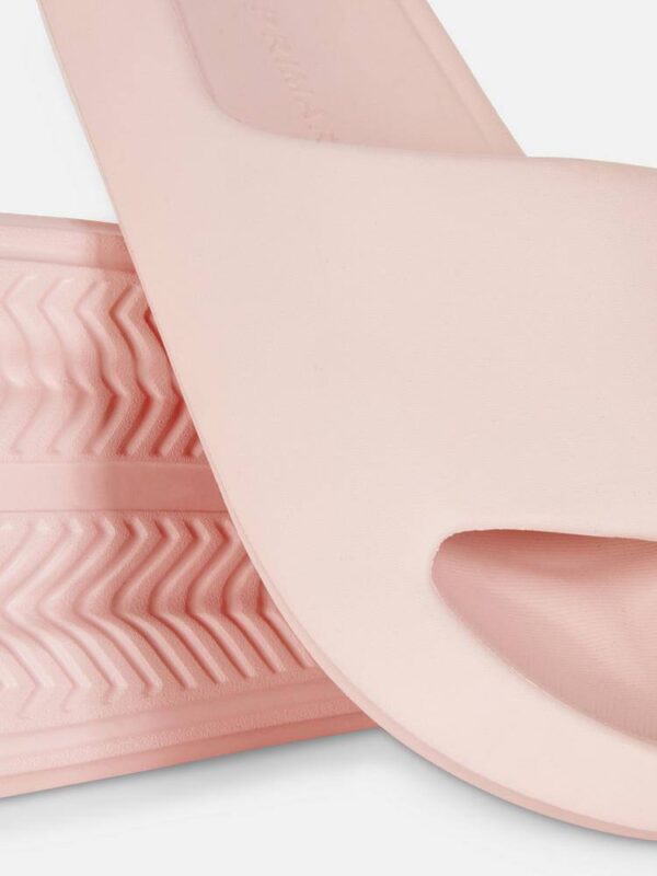 Шльопанці жіночі резинові Primark товста підошва рожеві