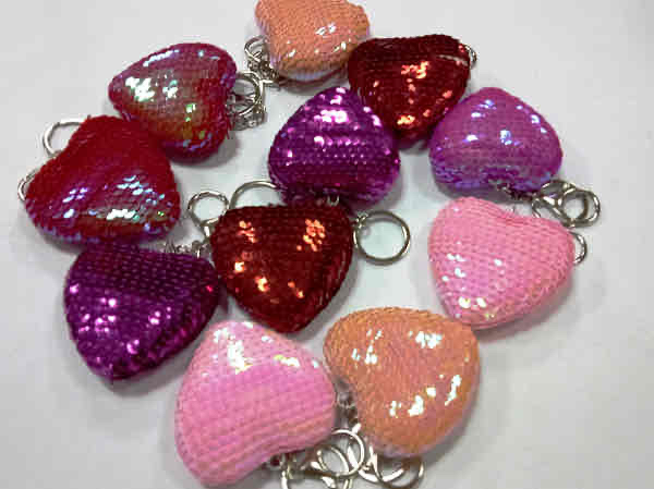 b32df9bf-9a19-49b0-a41e-65c1cc68a991.jpg Брелок-Гаманець "Серце" з пайєтками
