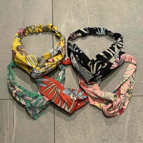 Повʼязка-чалма на голову з квітковим принтом