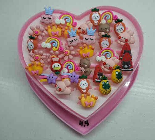 Каблучка дитяча пластикова мікс дизайнів 1 шт