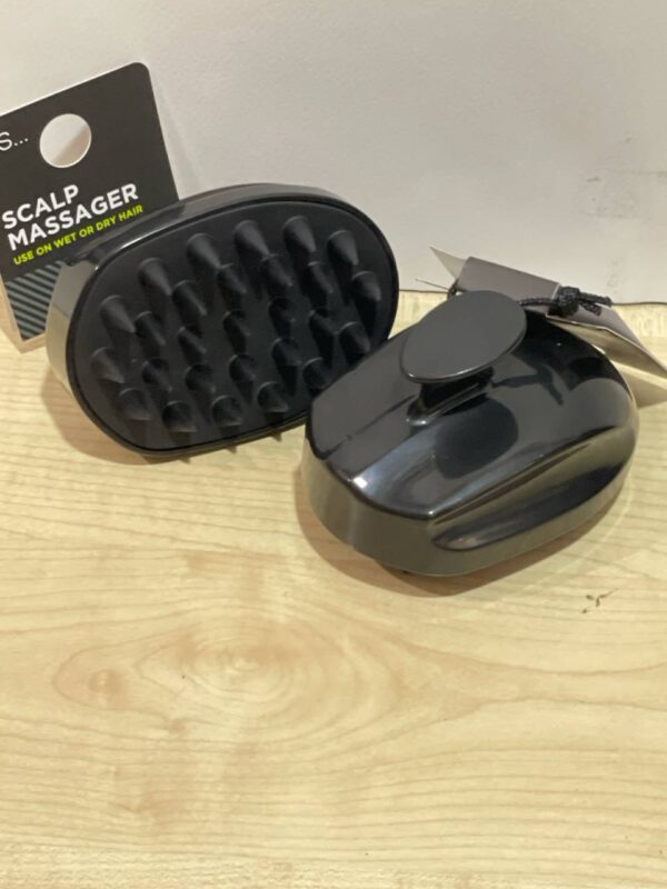Щітка масажна для шампуню чоловіча Primark Scalp Massager чорна