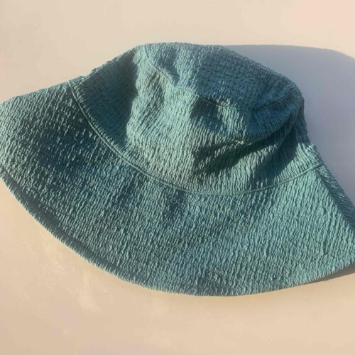 ed5b2175-c794-4885-b6c8-caa6811a34af.jpg Панама "Primark" літня котонова рельєфна біла/зелена