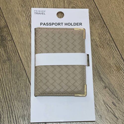 efb6a1d0-dc1c-4af2-bc89-5d4122910a45.jpg Обкладинка на паспорт Primark плетена золотиста