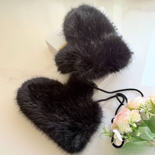 f0564d5b-910c-4468-ac1a-1c2b8e921ece.jpg Рукавиці-варежки з екохутра зі шнурівкою чорні