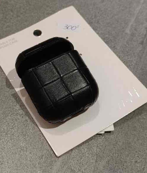 Чохол / кейс для airPods від H&M