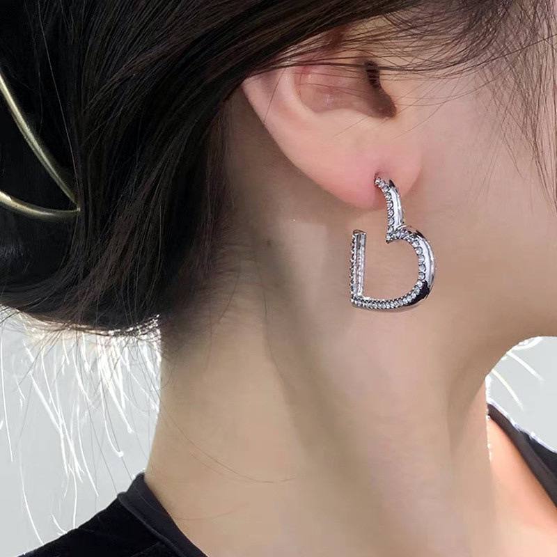 Сережки "Серце" срібні зі стразами (8205)