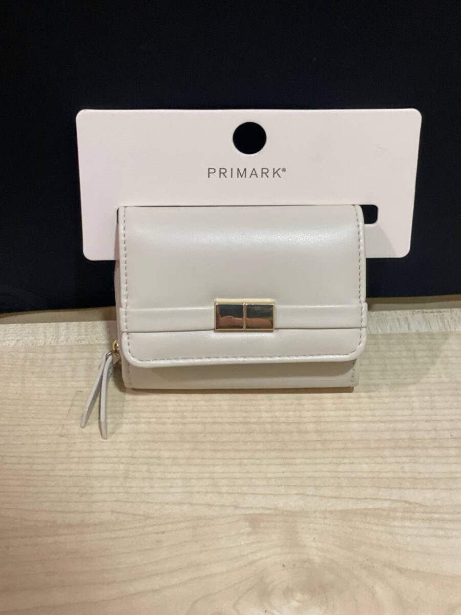 Гаманець компактний Primark з золотою застібкою білий