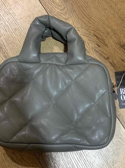 fe9db42e-dfbf-41e9-bdb1-2521d3757a70.jpg Сумочка-міні Primark Rita Ora дута стьобана хакі