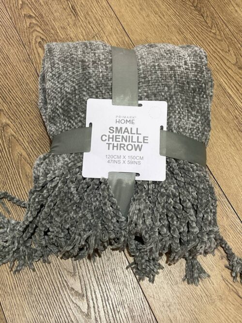 1401aff9-7302-4e2d-a6ee-3d9539397fee.jpg Плед "Small Chenille Throw" Primark суперм'який сіро-зелений 120*150