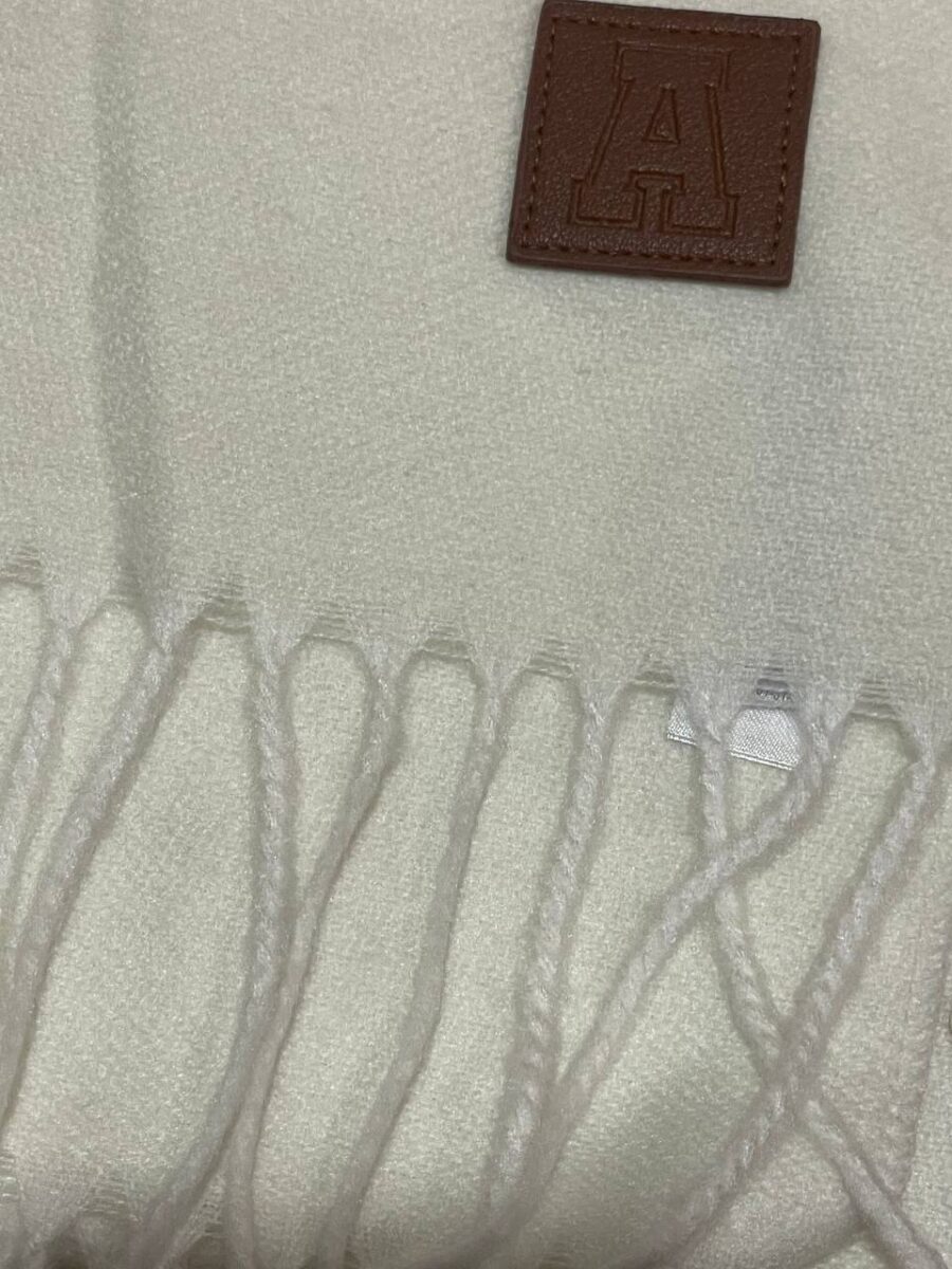 Шарф жіночий Primark з китицями білий