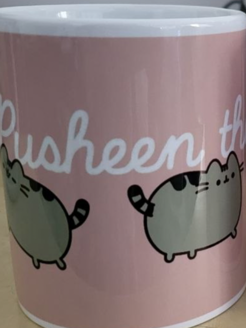 e49957bd-e81e-4f23-965b-5dc8d7d8fba3-3.png Чашка з принтом "Петро ART / Pusheen" 330 мл