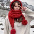 Шапка-шарф 83*39*30 см "Коса" в'язаний (акрил) червоний